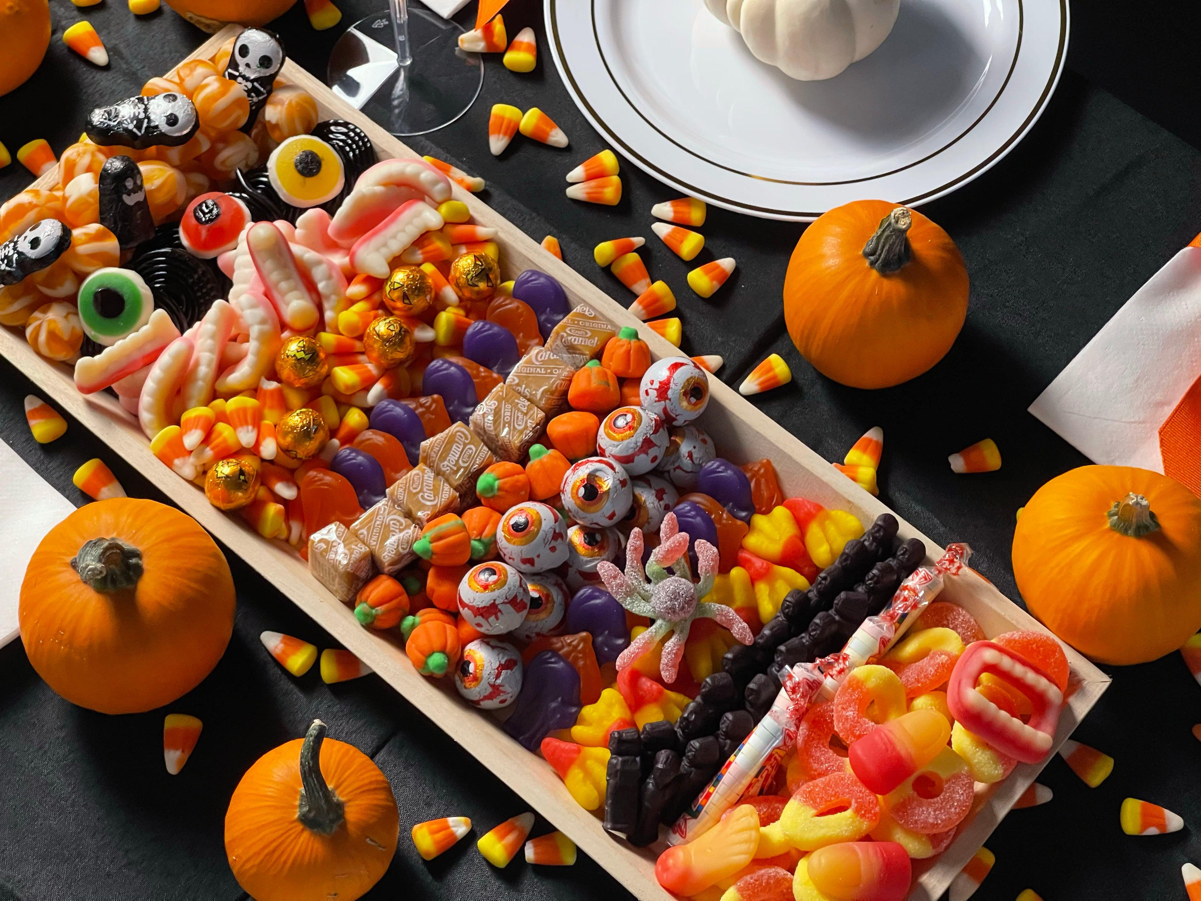 Halloween Candy Platter-Charcuterie-Corporate Catering Toronto-Best Charcuterie-Catering Toronto-Cured Catering