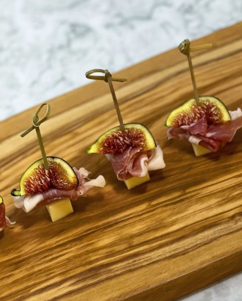 Hors D&#39;oeuvres-Charcuterie-Corporate Catering Toronto-Best Charcuterie-Catering Toronto-Cured Catering