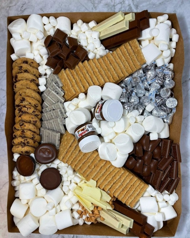 S'mores Box-Charcuterie-Corporate Catering Toronto-Best Charcuterie-Catering Toronto-Cured Catering